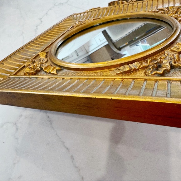 Vintage gold tone gilded framed mirror - Picture 4 of 7